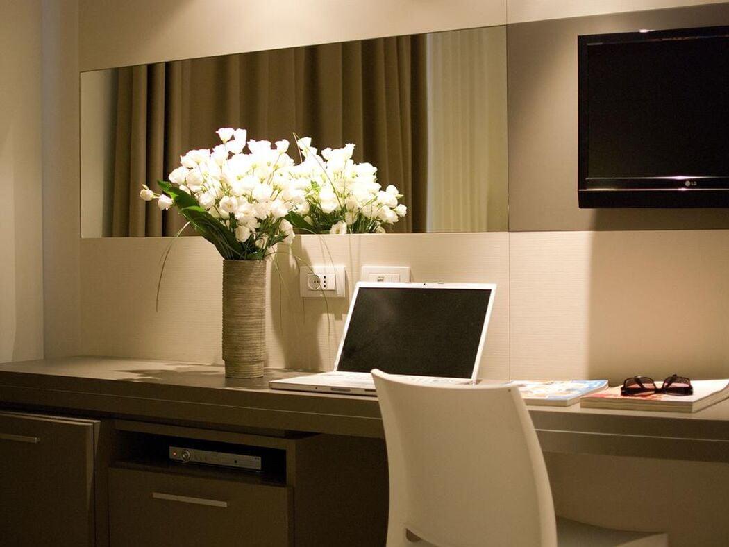 Hotel Cube Равенна Экстерьер фото