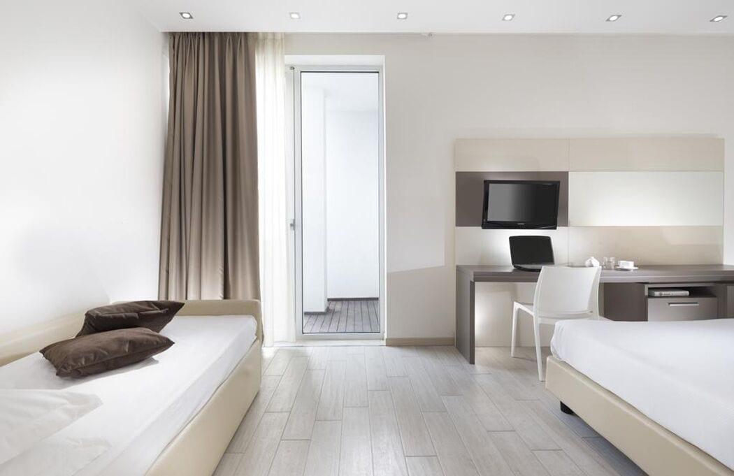 Hotel Cube Равенна Экстерьер фото