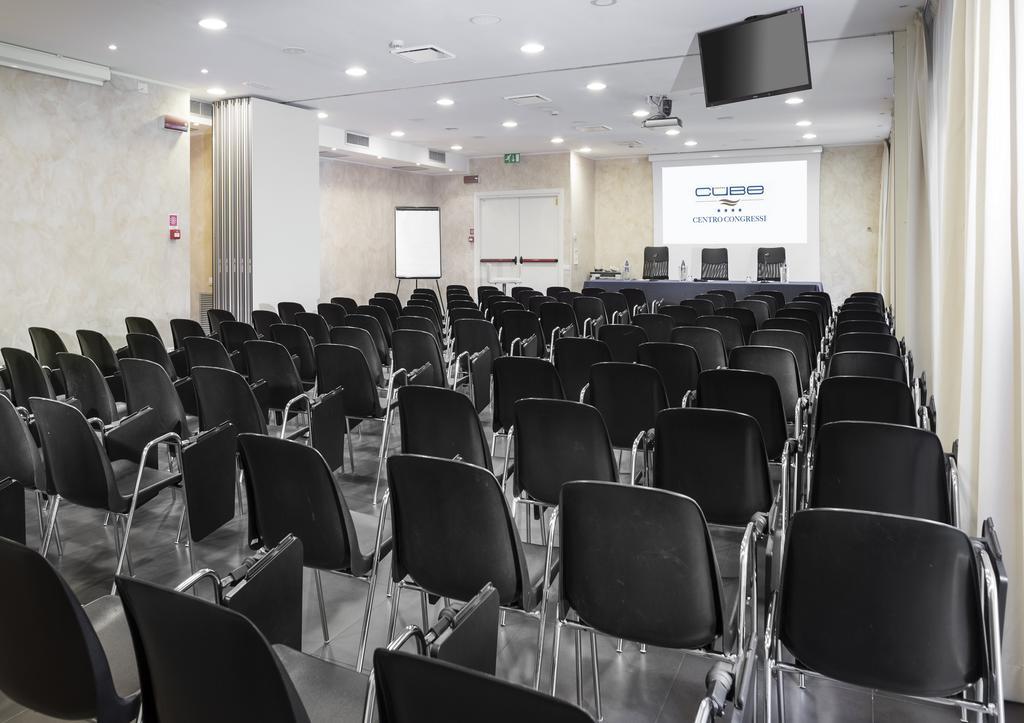 Hotel Cube Равенна Экстерьер фото
