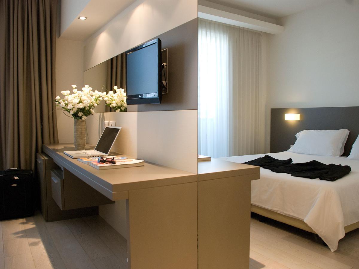 Hotel Cube Равенна Экстерьер фото